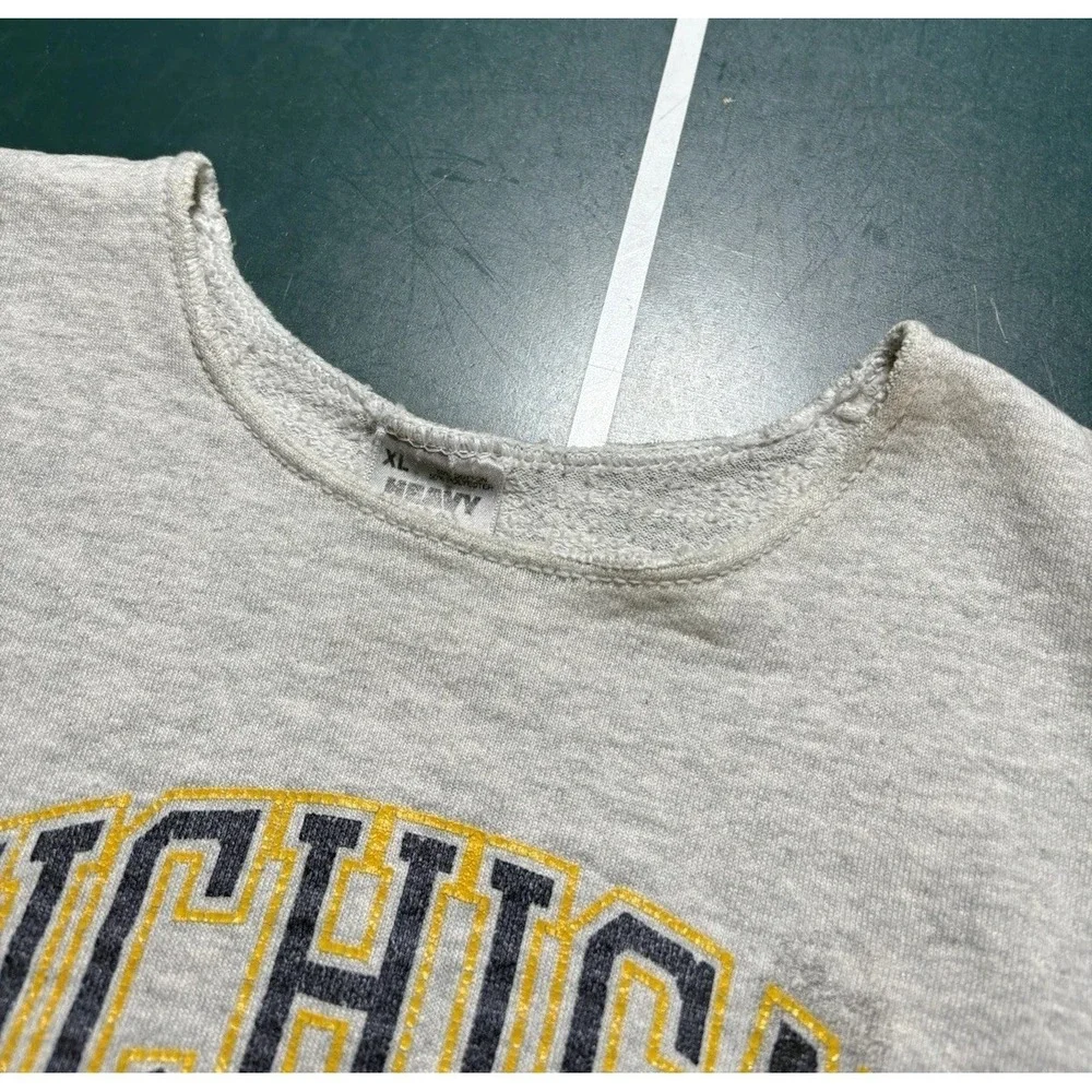 Vintage Michigan Wolverines Football Crewneck Sweatshirt Mens Large Gray 90s USA - Picture 5 of 16